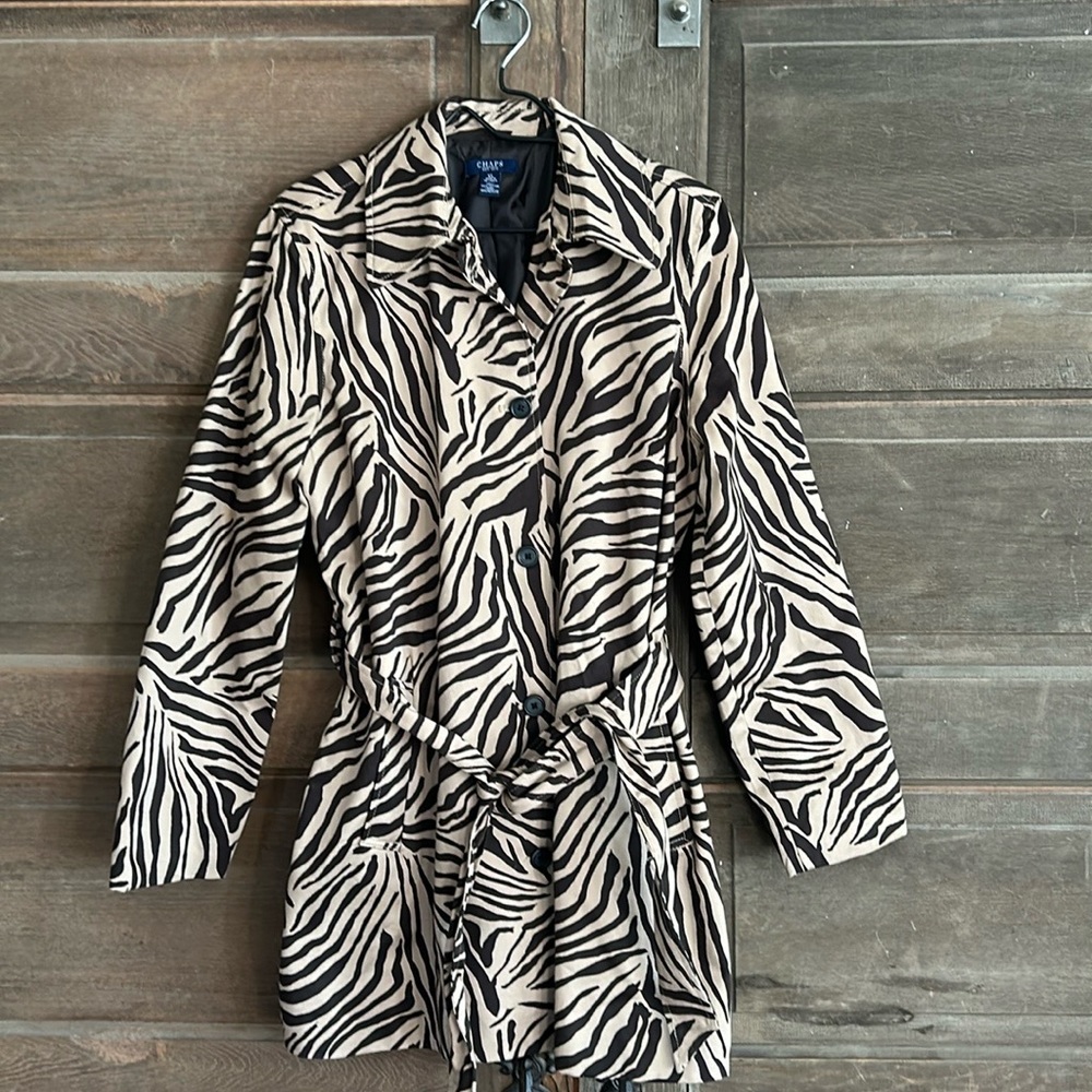 Chaps Zebra-Pattern Tie-Waist Trench Coat in Black & Cream